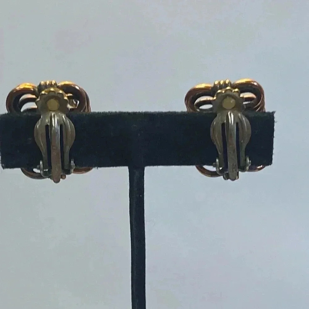VINTAGE RENIOR CLIP ON COPPER EARRINGS - Picture 3 of 8